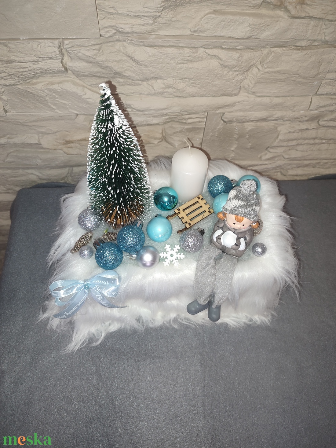 Szőrmés asztali dekoráció  - karácsony - adventi díszek - adventi asztaldísz - Meska.hu