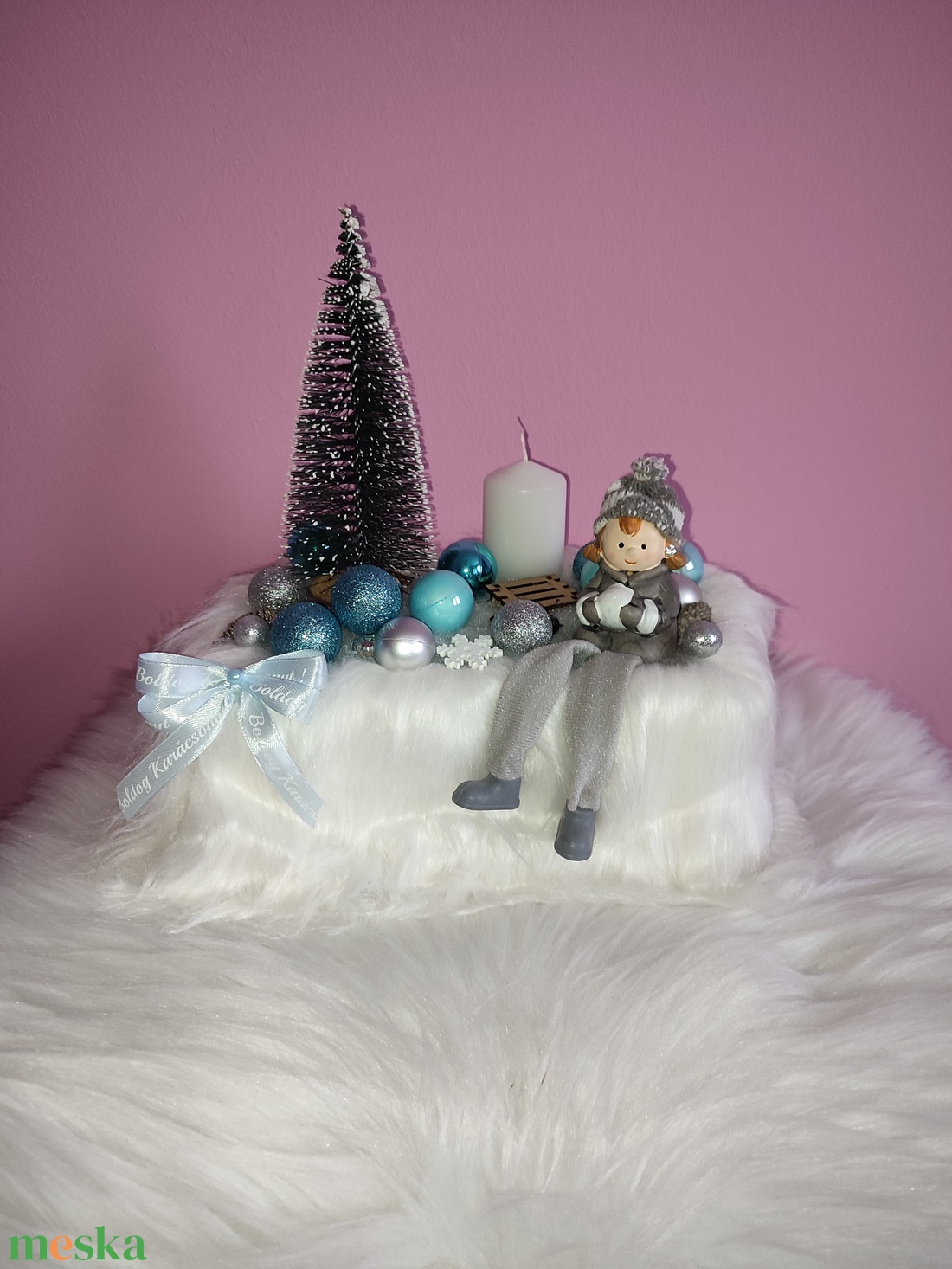 Szőrmés asztali dekoráció  - karácsony - adventi díszek - adventi asztaldísz - Meska.hu