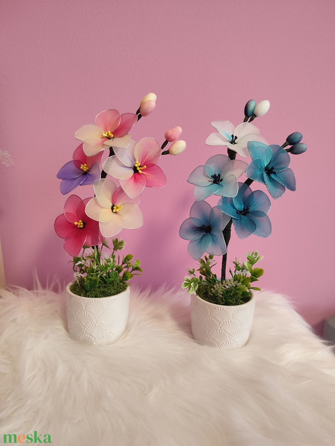 Harisnya virág dekoráció kerámia kaspóban  - otthon & életmód - virágdekoráció - virágdíszek - virágdísz kaspóban - Meska.hu