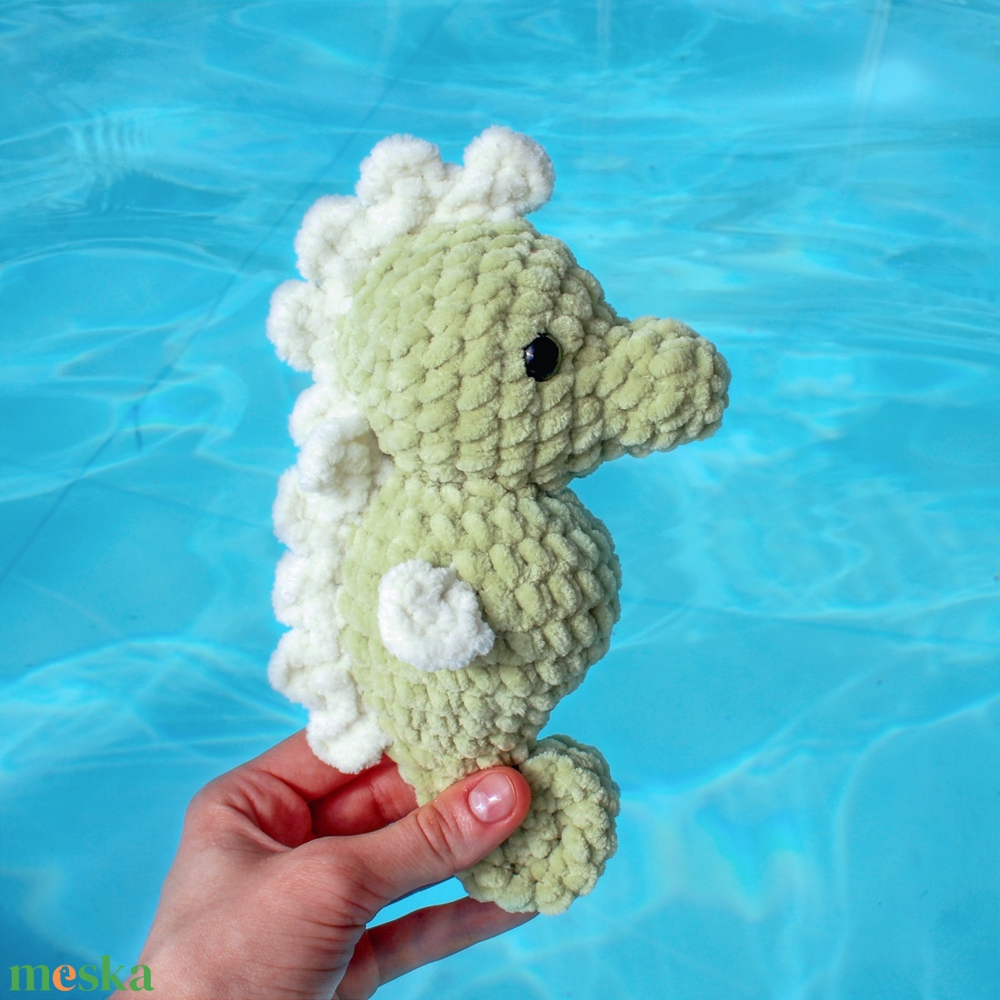 Horgolt csikóhal plüss - játék & sport - plüssállat & játékfigura - más figura - Meska.hu