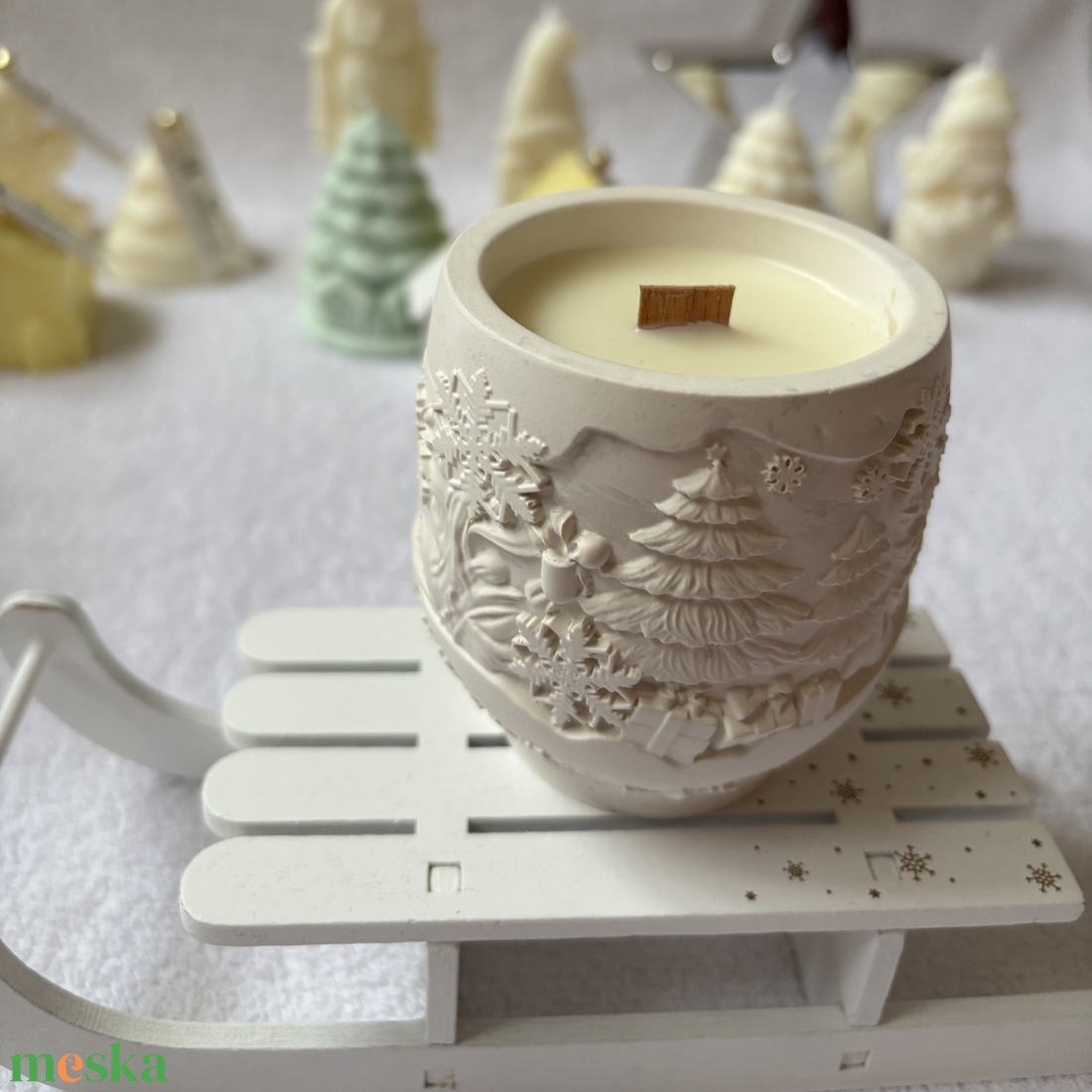 Dombornyomott karácsonyi gyertya   fa kanóc, kézzel öntött tégely - karácsony - karácsonyi lakásdekoráció - karácsonyi illatgyertya, mécses - Meska.hu