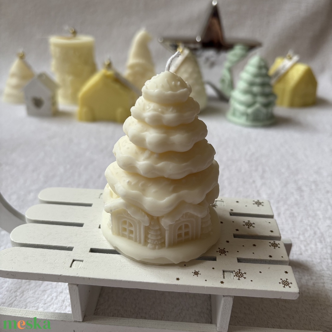 Téli falucska  fenyőfa formájú kézműves gyertya - karácsony - karácsonyi lakásdekoráció - karácsonyi illatgyertya, mécses - Meska.hu