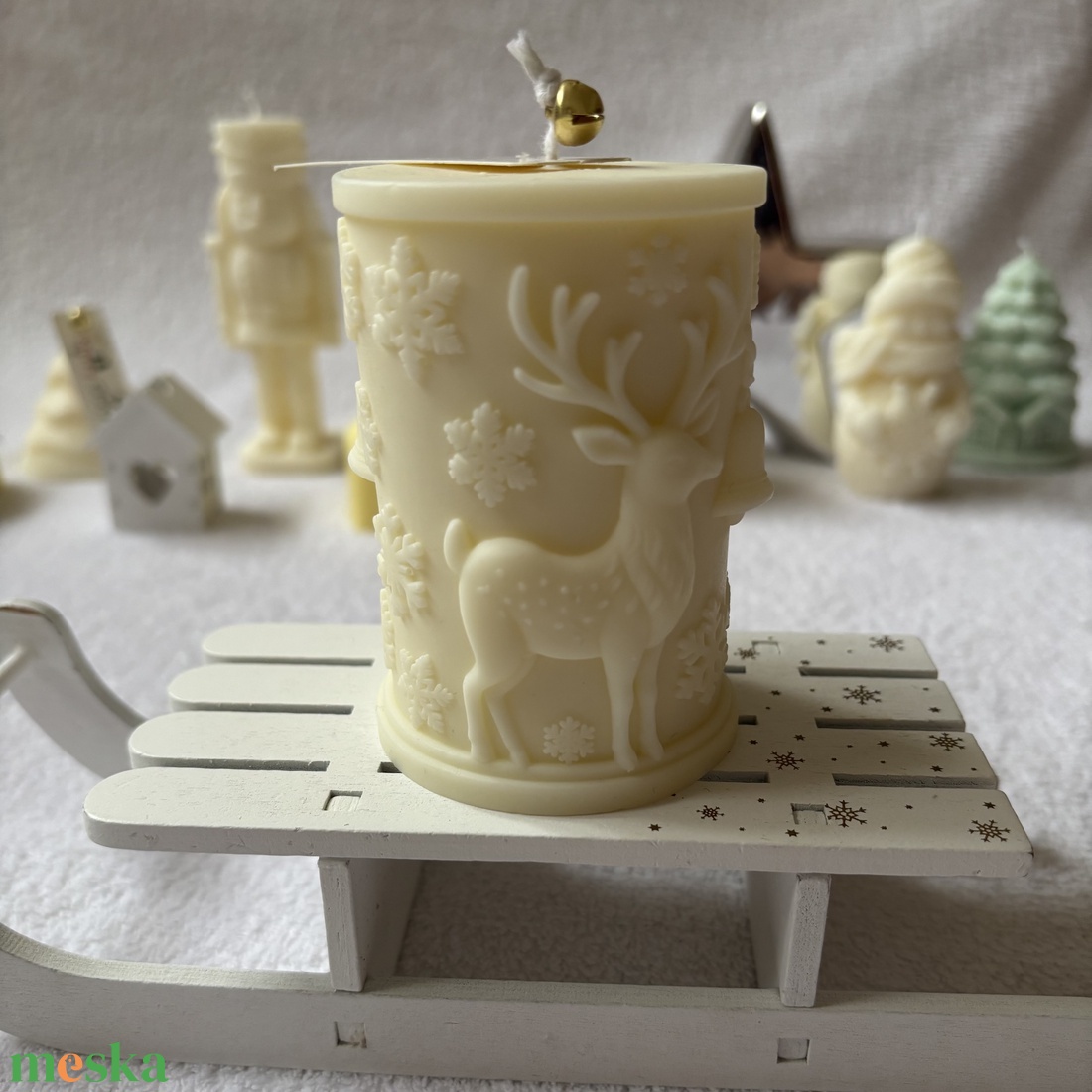 Téli szarvas  kézműves gyertya dombornyomott mintával - karácsony - karácsonyi lakásdekoráció - karácsonyi illatgyertya, mécses - Meska.hu