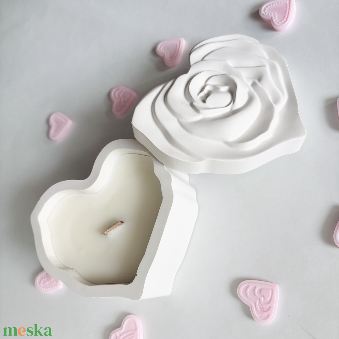 Rózsa fedeles szív alakú tégely � fa kanócos szójagyertya - otthon & életmód - gyertya, illat, aroma - gyertya - Meska.hu