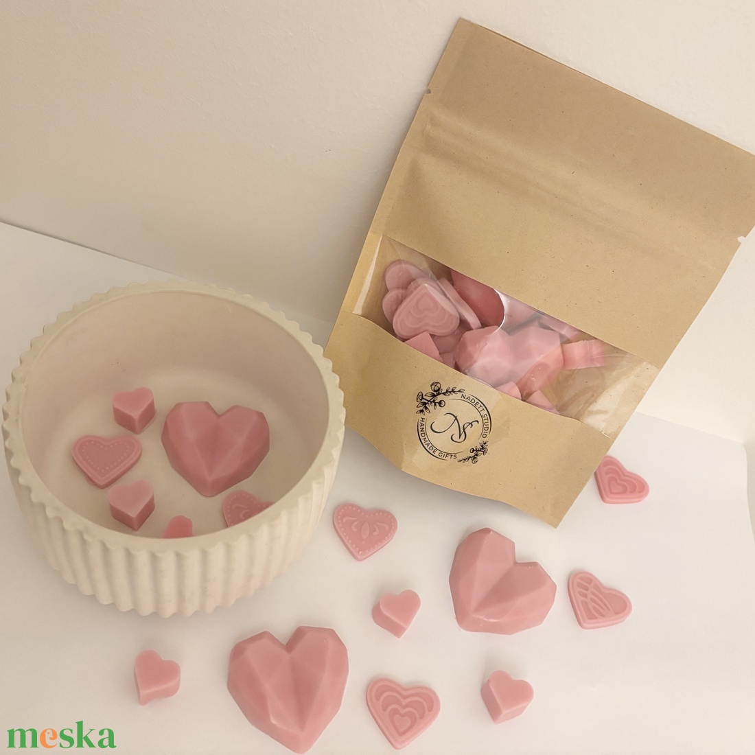 Szív alakú illatviasz � kézzel készült, romantikus illatosító (50 g) - otthon & életmód - gyertya, illat, aroma - illatviasz - Meska.hu