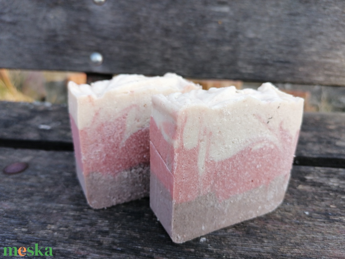 Levendulás zsályás kókusztejszappan shea-,kakaó- és bio kókuszvajjal 150 gr - szépségápolás - szappan & fürdés - kézműves szappan - Meska.hu Levendulás zsályás kókusztejszappan shea-,kakaó- és bio kókuszvajjal 150 gr - szépségápolás - szappan & fürdés - kézműves szappan - Meska.hu