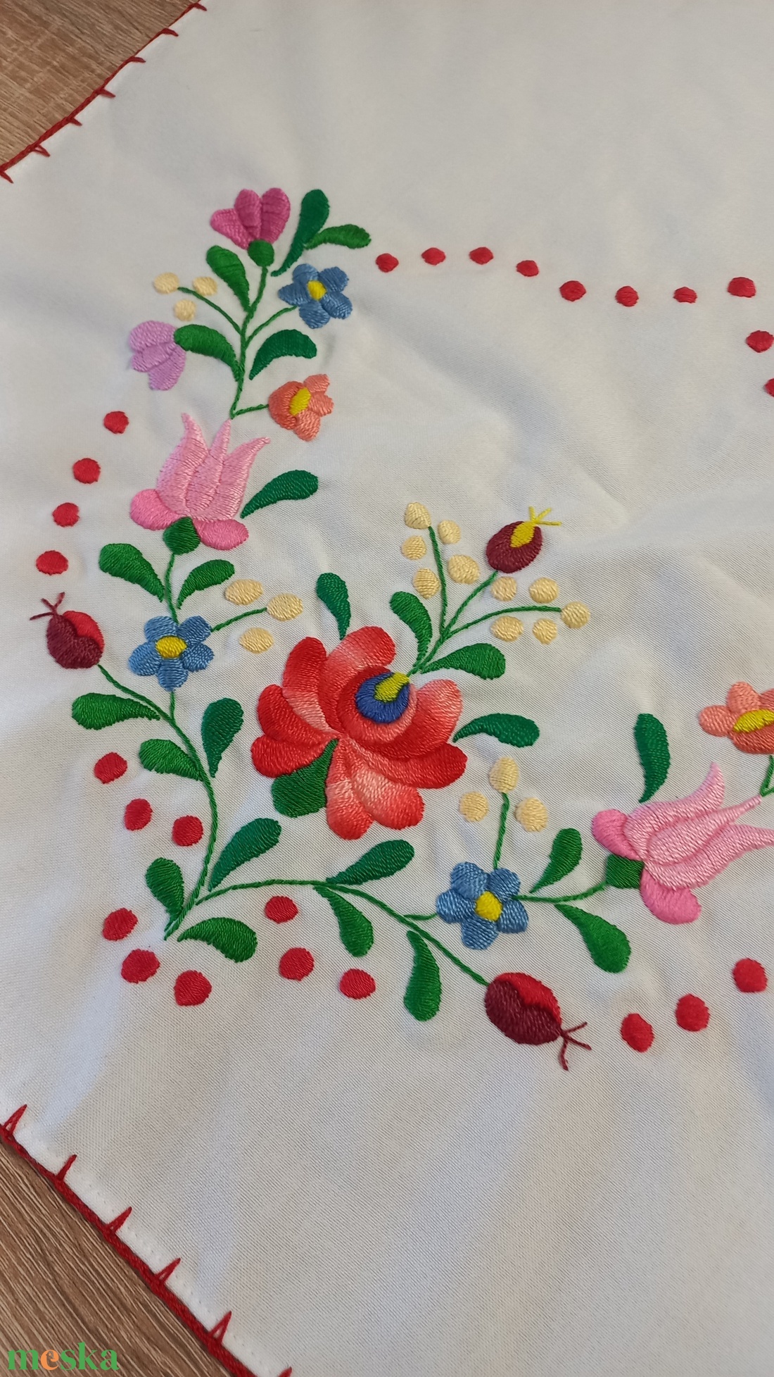 Hímzett terítő  -  - Meska.hu