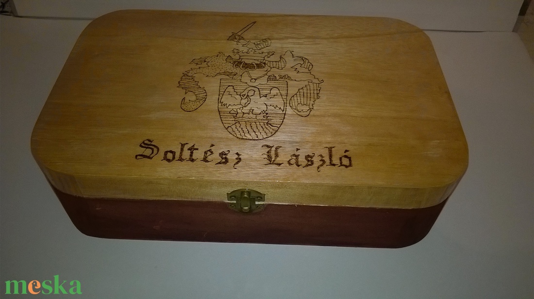 Címeres ládikó - otthon & életmód - tárolás & rendszerezés - doboz - Meska.hu Címeres ládikó - otthon & életmód - tárolás & rendszerezés - doboz - Meska.hu