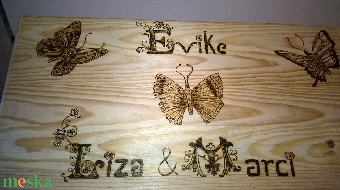 Lepkés sámli Évikének - otthon & életmód - babaszoba, gyerekszoba - gyerek szék, sámli - Meska.hu Lepkés sámli Évikének - otthon & életmód - babaszoba, gyerekszoba - gyerek szék, sámli - Meska.hu