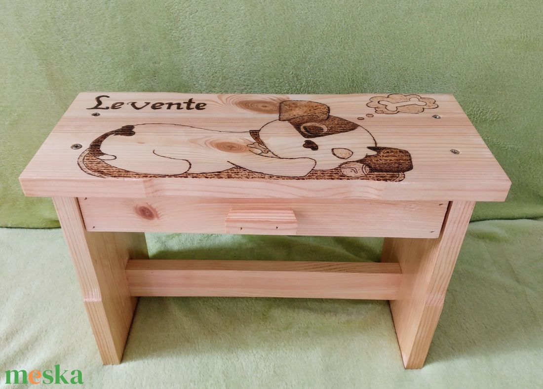 Levente kutyás sámlija - otthon & életmód - babaszoba, gyerekszoba - gyerek szék, sámli - Meska.hu Levente kutyás sámlija - otthon & életmód - babaszoba, gyerekszoba - gyerek szék, sámli - Meska.hu
