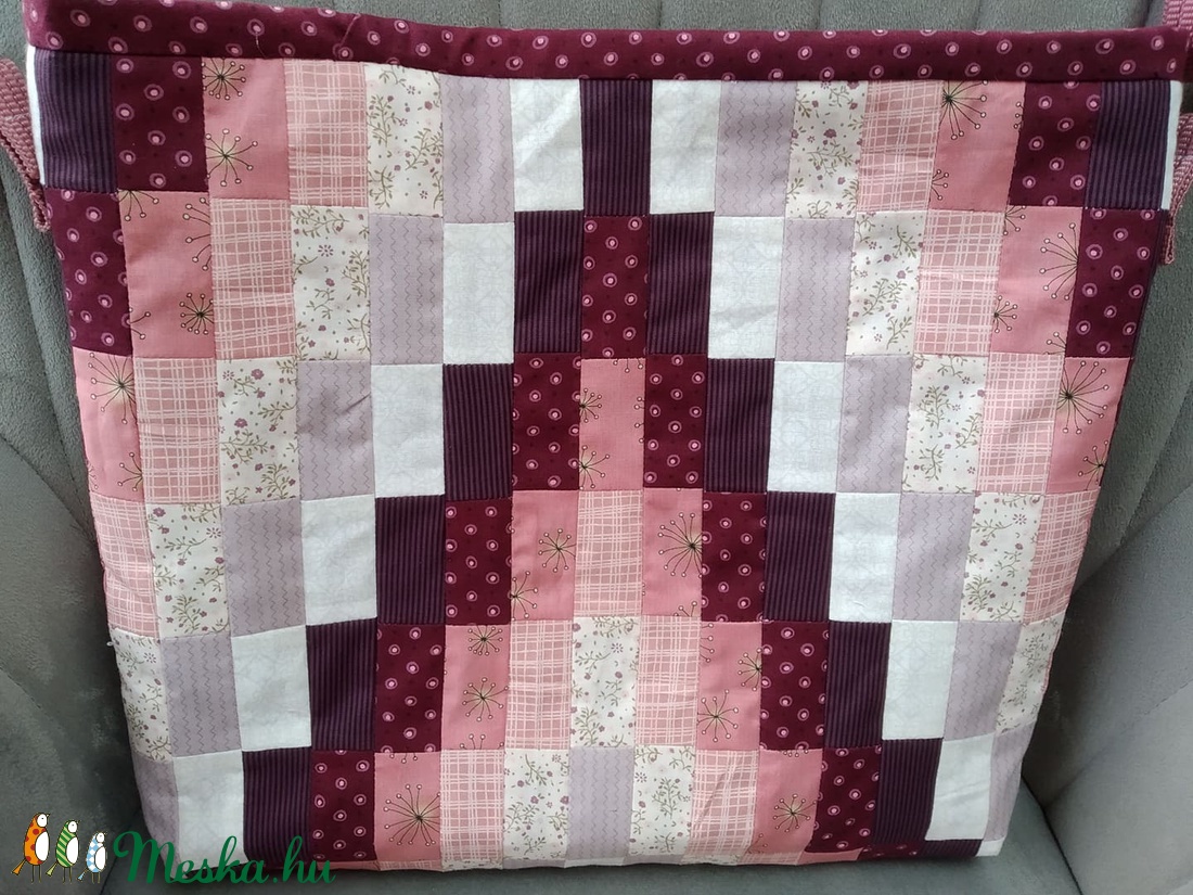Izgalmas patchwork válltáska állítható füllel - táska & tok - kézitáska & válltáska - nagy pakolós táska - Meska.hu Izgalmas patchwork válltáska állítható füllel - táska & tok - kézitáska & válltáska - nagy pakolós táska - Meska.hu