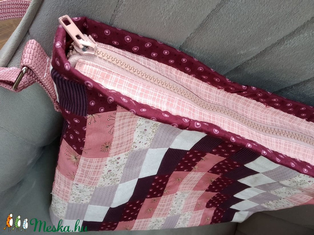 Izgalmas patchwork válltáska állítható füllel - táska & tok - kézitáska & válltáska - nagy pakolós táska - Meska.hu Izgalmas patchwork válltáska állítható füllel - táska & tok - kézitáska & válltáska - nagy pakolós táska - Meska.hu