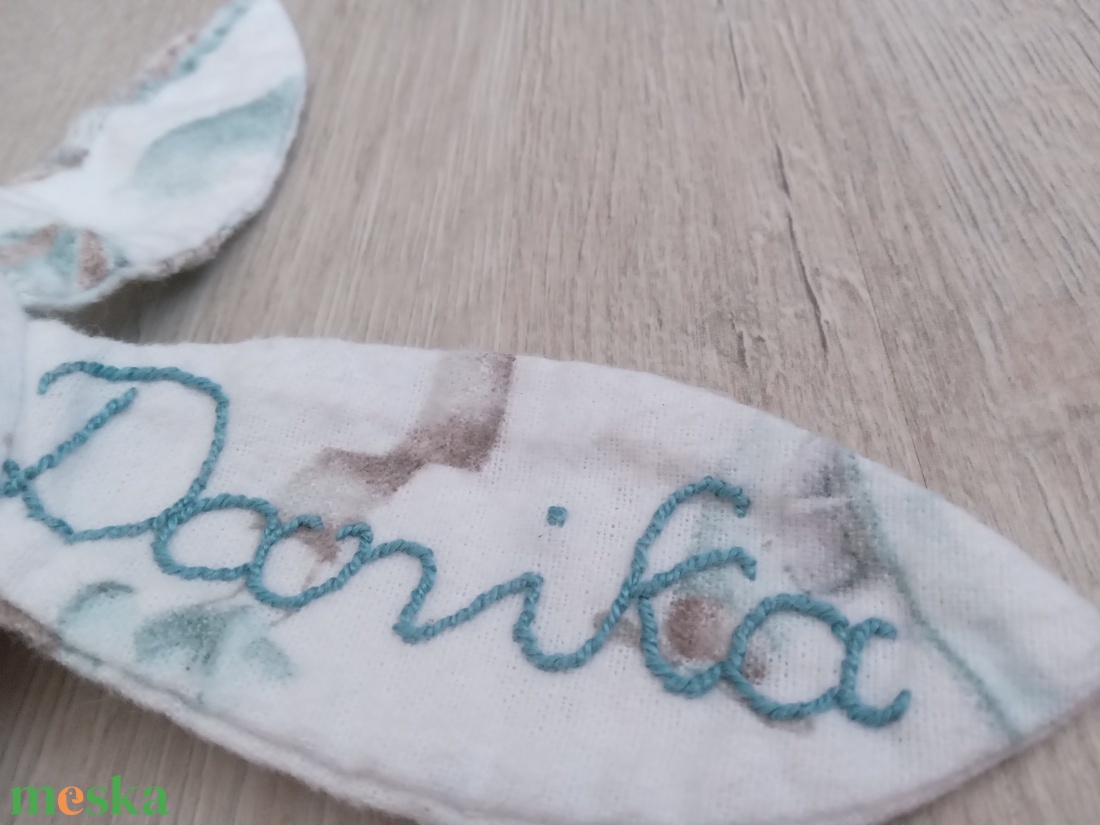 Névvel ellátott nyuszi szundikendő - játék & sport - plüssállat & játékfigura - nyuszi - Meska.hu