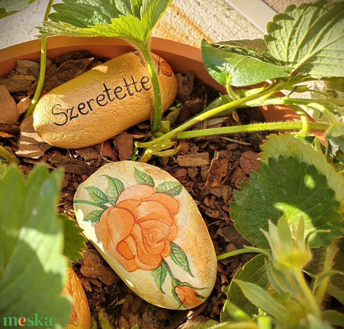 Cserepes eper dekoratív kövekkel - otthon & életmód - ház & kert - virágláda, balkonláda - Meska.hu