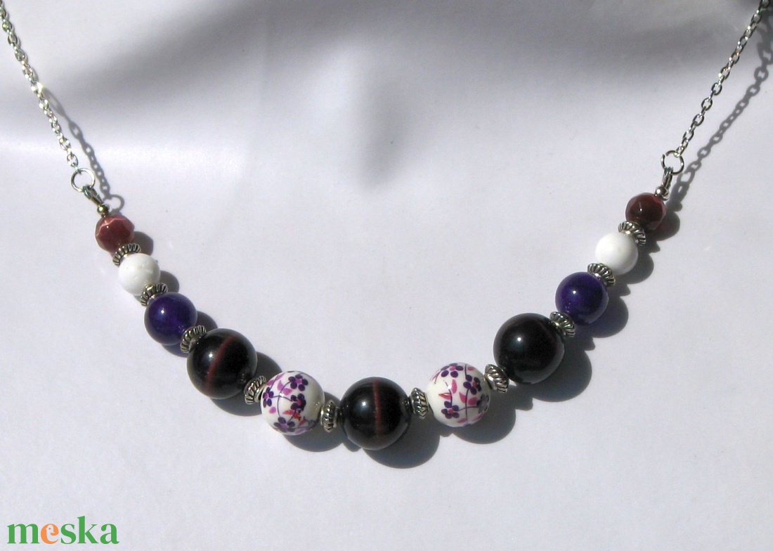 Nyaklánc lila színekben - Akció!!! - ékszer - nyaklánc - gyöngyös nyaklánc - Meska.hu