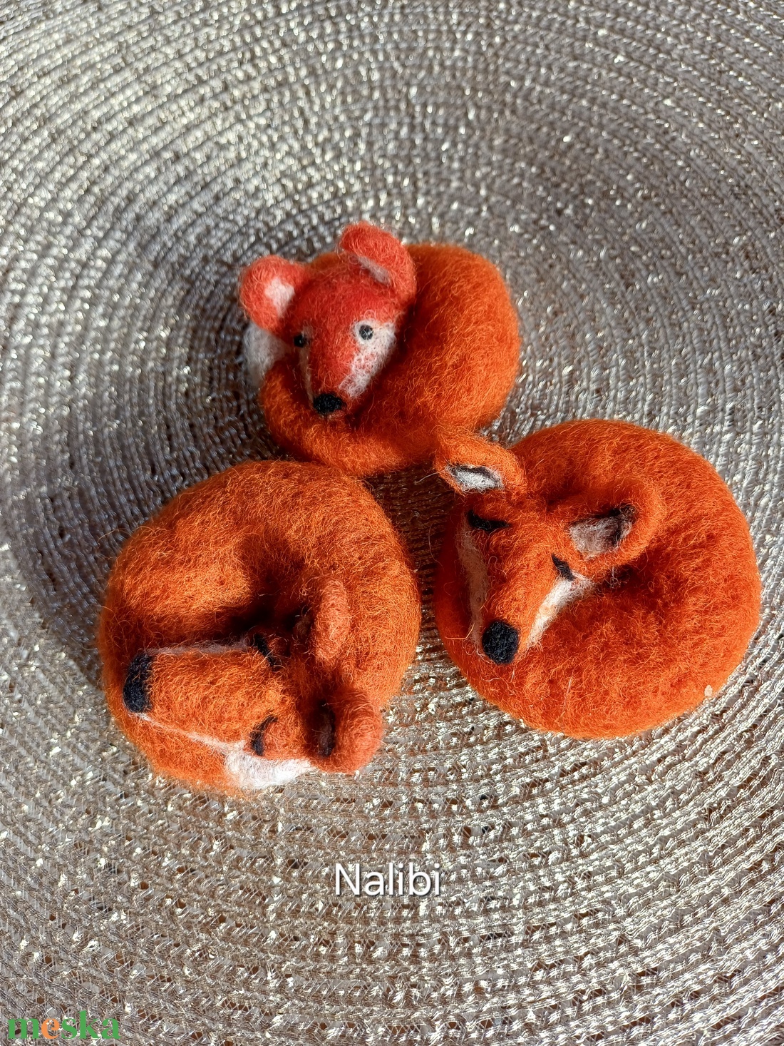 Rókica kitűző - ékszer - kitűző és bross - Meska.hu