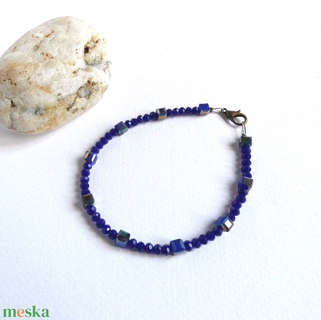 Rejtélyek kékje üveg karkötő - ékszer - karkötő - gyöngyös karkötő - Meska.hu
