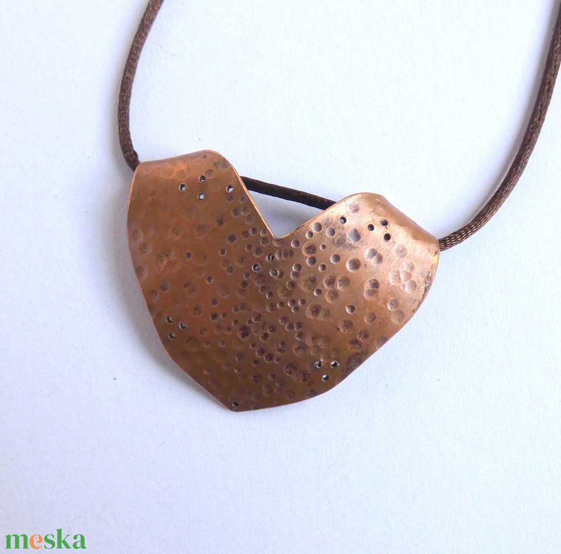 Kráterek vörösréz nyakbavaló - ékszer - nyaklánc - medálos nyaklánc - Meska.hu Kráterek vörösréz nyakbavaló - ékszer - nyaklánc - medálos nyaklánc - Meska.hu
