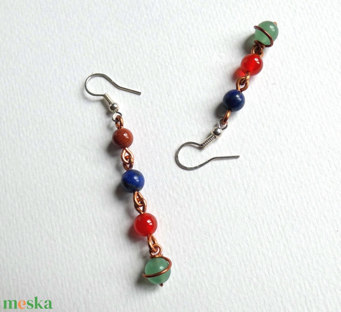 Színes aszimmetria réz fülbevaló - ékszer - fülbevaló - lógó fülbevaló - Meska.hu