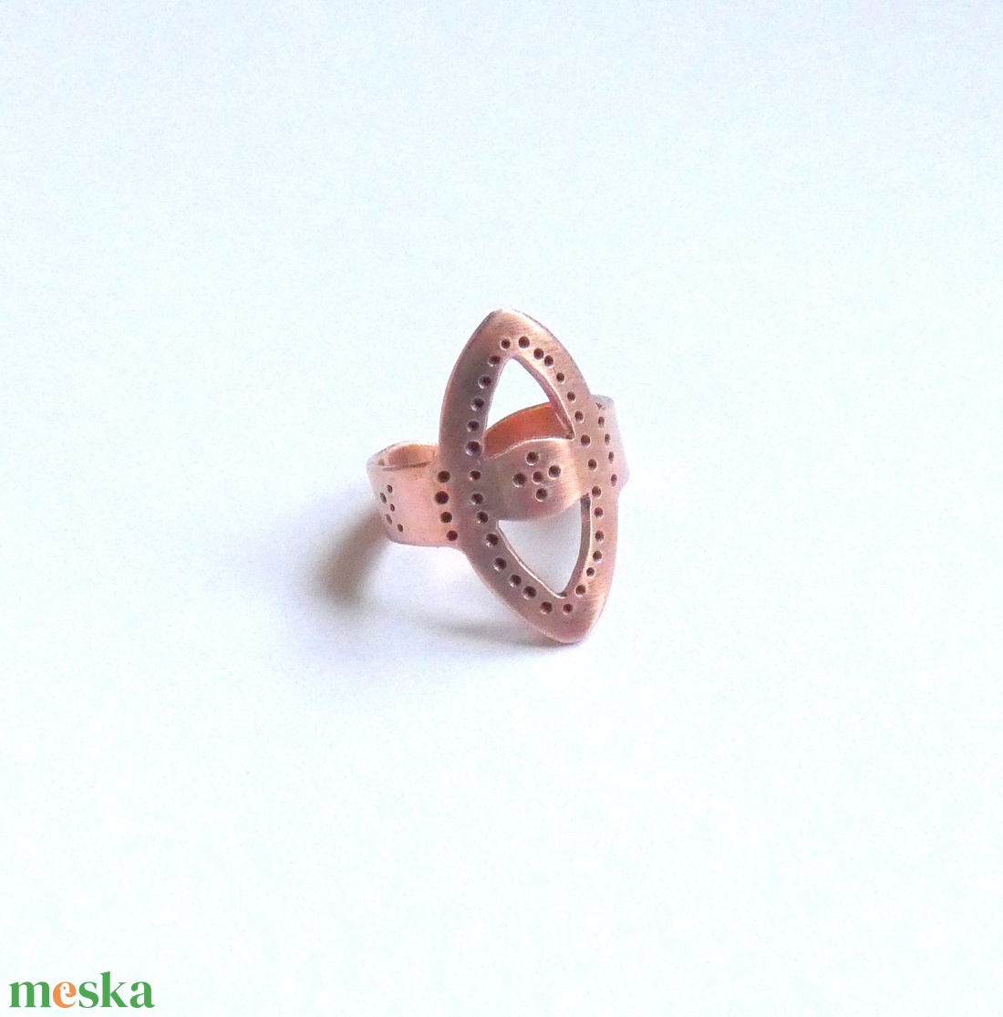 Pontozott lemez - vörösréz gyűrű - ékszer - gyűrű - statement gyűrű - Meska.hu