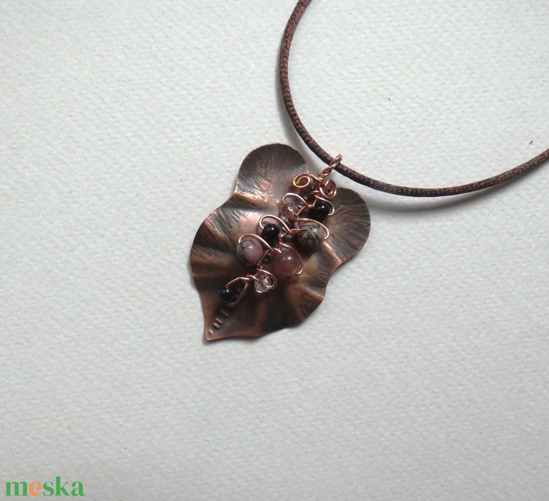 Levél és termés - ékszer - nyaklánc - medál - Meska.hu