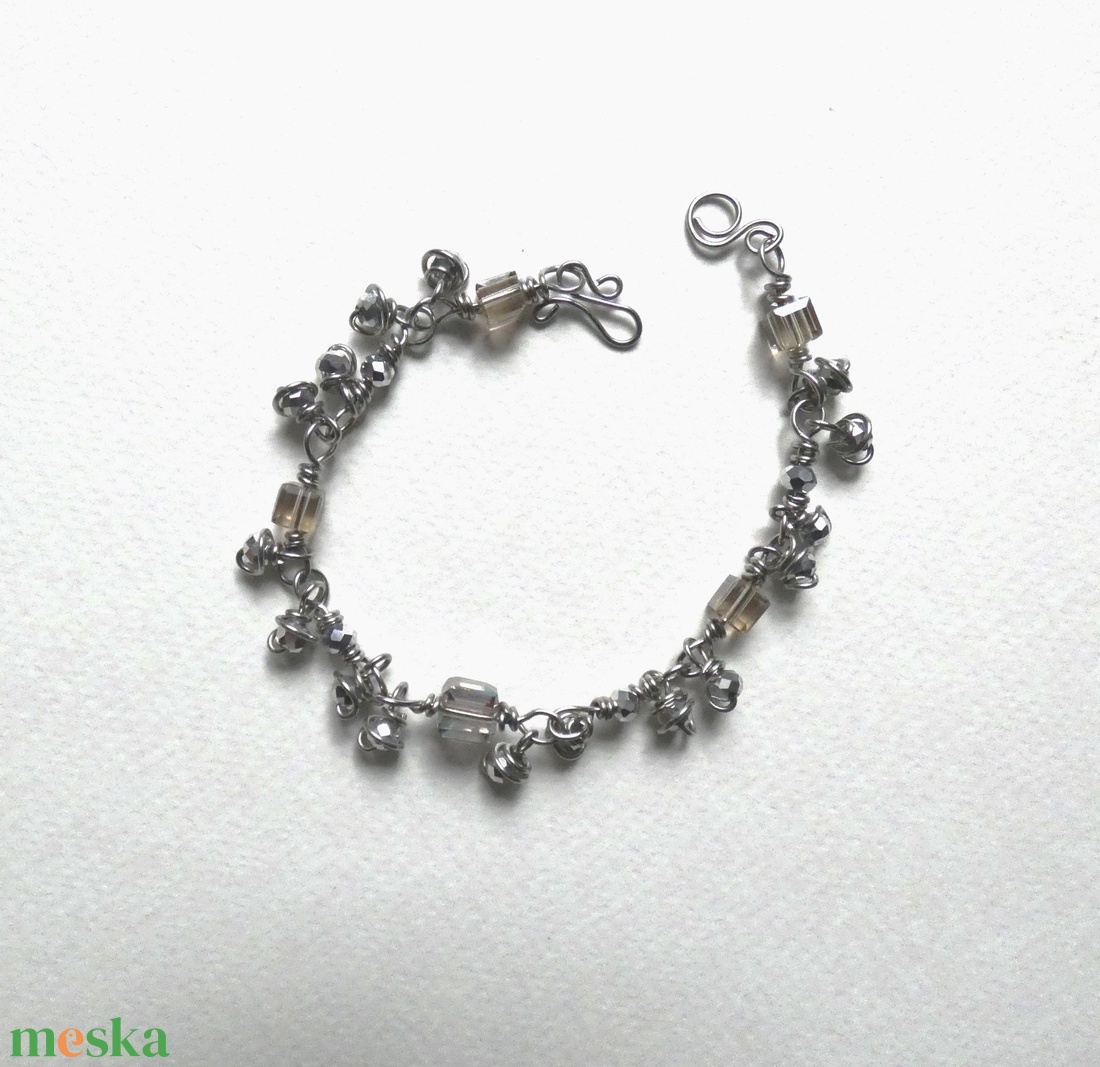 Üveg és acél karkötő - ékszer - karkötő - bogyós karkötő - Meska.hu