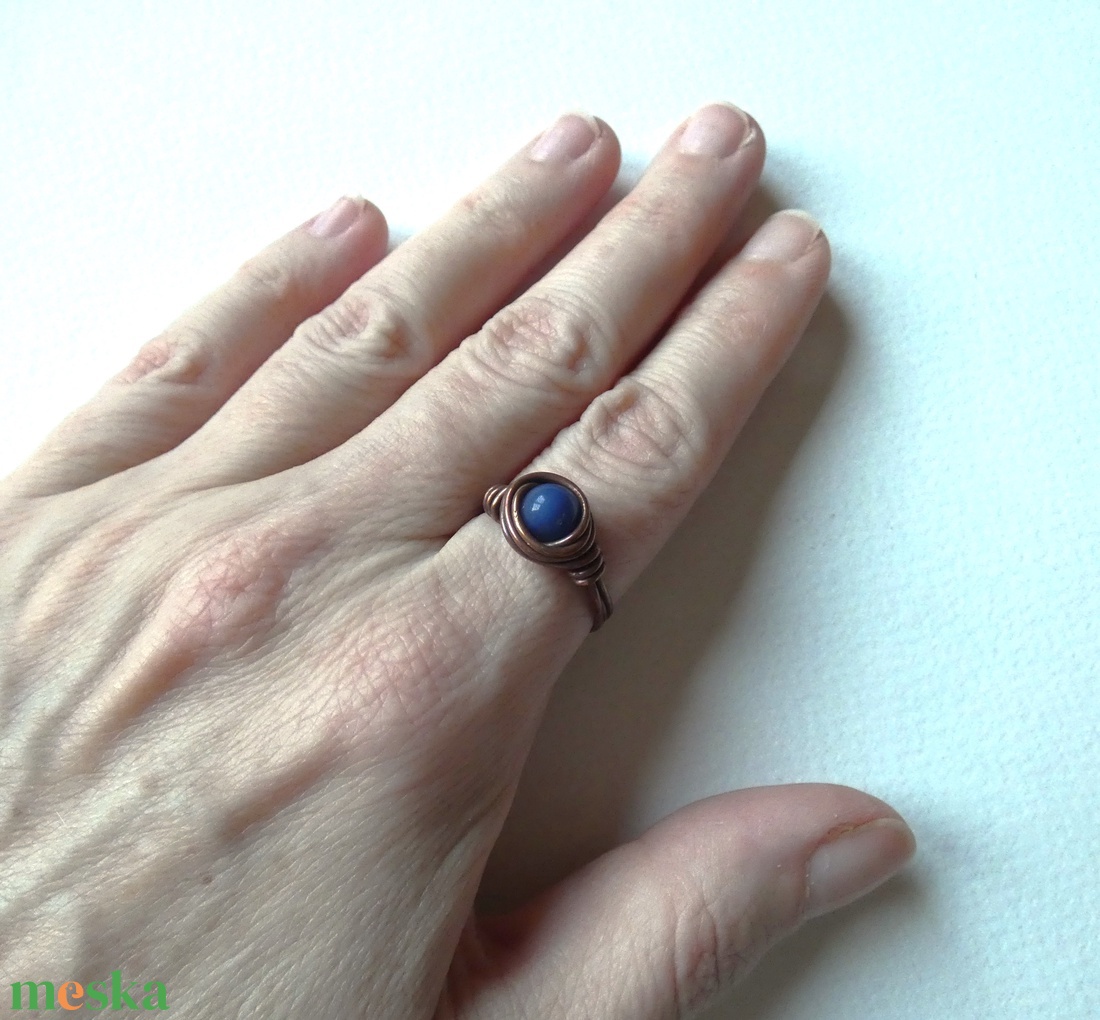 Kék golyó réz gyűrű - ékszer - gyűrű - gyöngyös gyűrű - Meska.hu