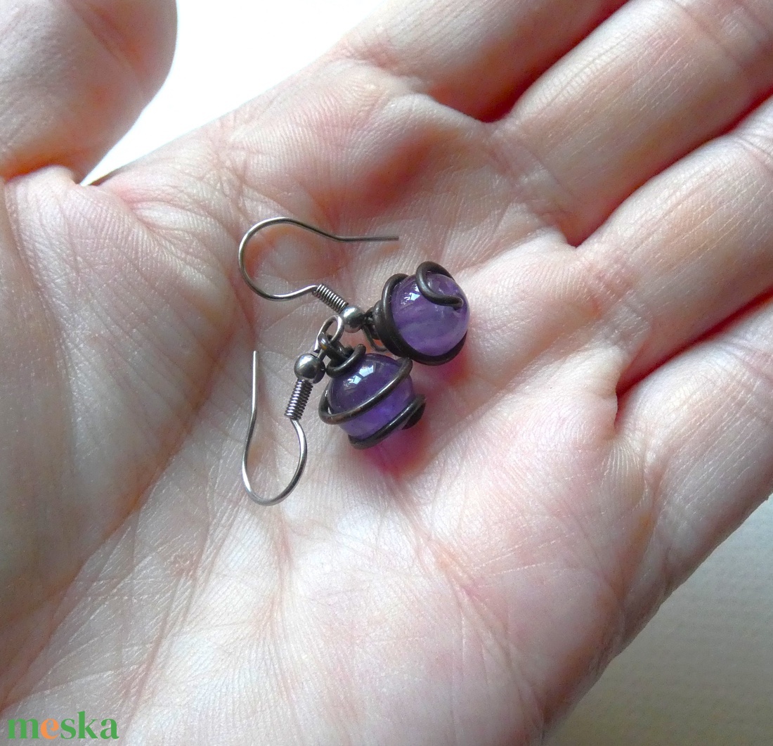 Lila bogyók réz fülbevaló - ékszer - fülbevaló - lógó fülbevaló - Meska.hu