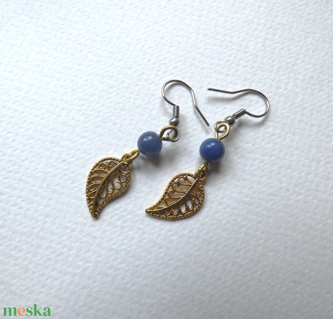 Kék és arany fülbevaló - ékszer - fülbevaló - lógó fülbevaló - Meska.hu