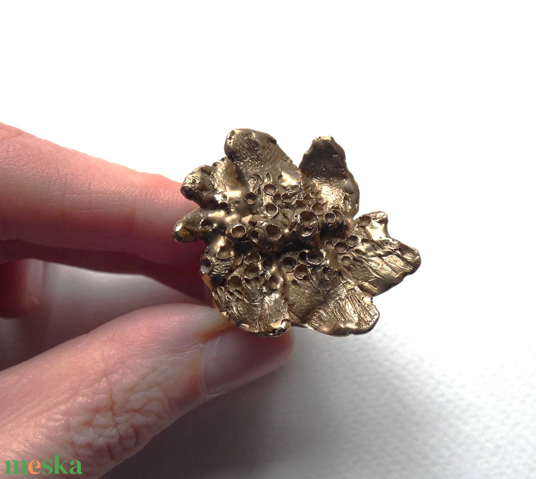 Sziklavirág bronz gyűrű - ékszer - gyűrű - figurális gyűrű - Meska.hu