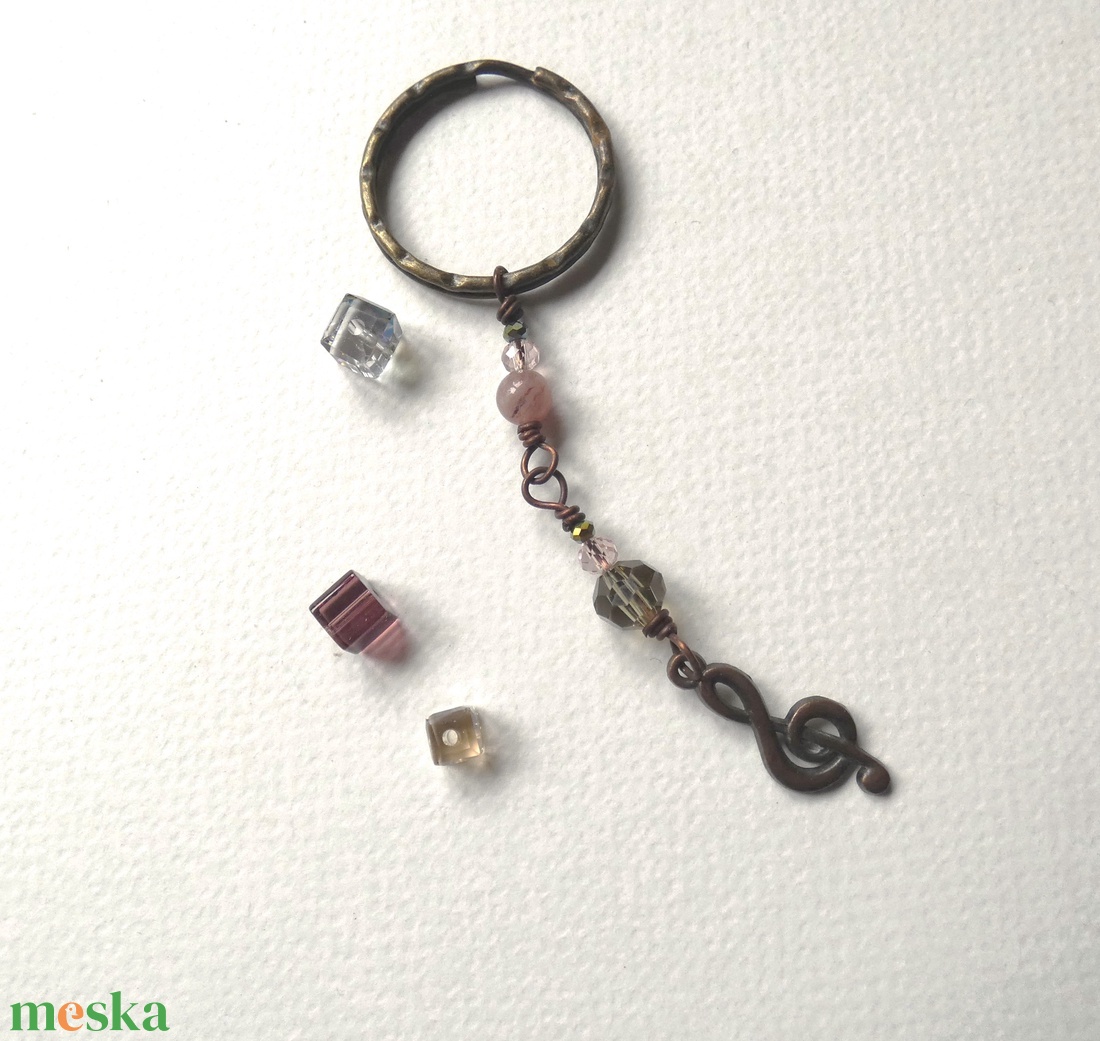 A muzsika hangja - kulcstartó - táska & tok - kulcstartó & táskadísz - táskadísz - Meska.hu