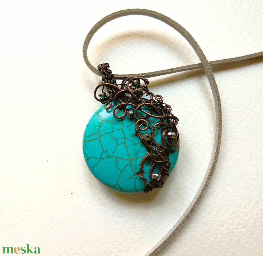 Indák közt Howlit réz medál - ékszer - nyaklánc - medál - Meska.hu