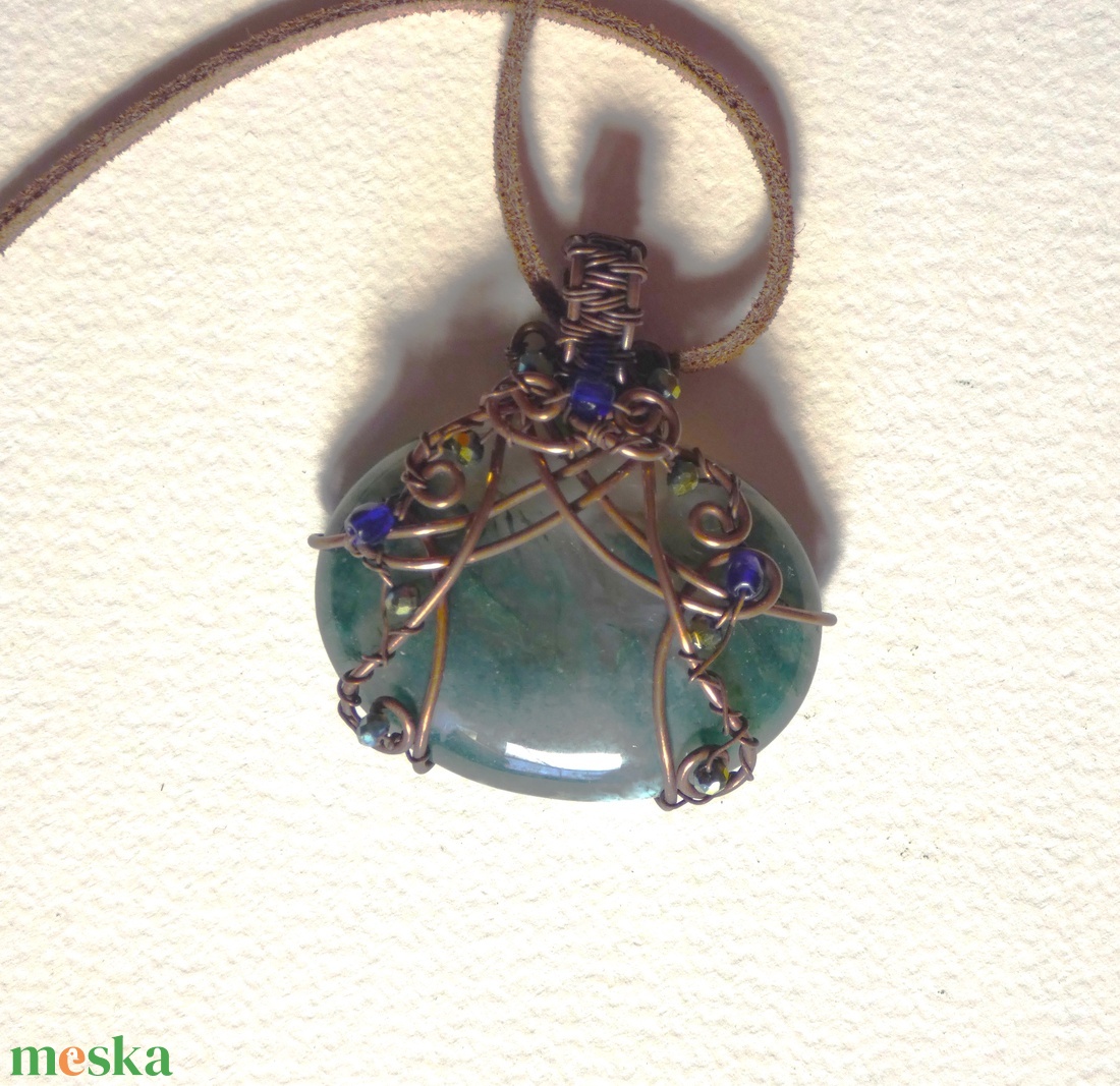 Moha a kertben réz medál - ékszer - nyaklánc - medál - Meska.hu