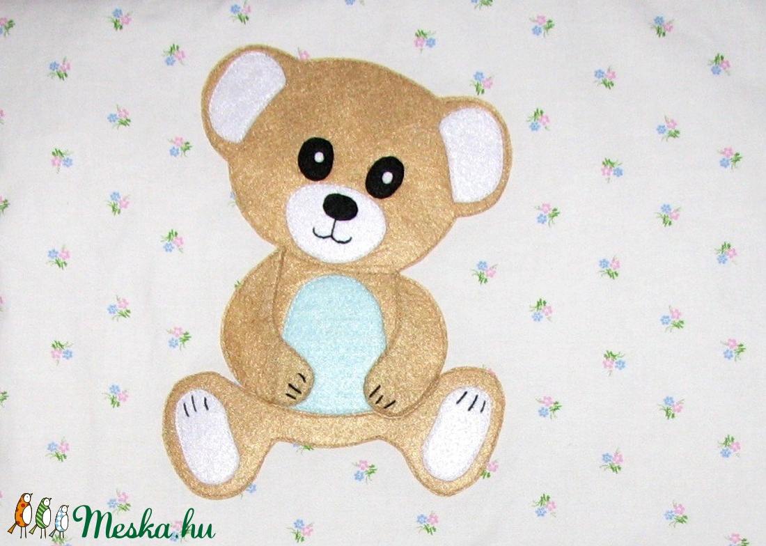 Baba falvédő  - virágos alapon állatfigurákkal (kutya, cica, süni, nyuszi, maci, egérke) -  - Meska.hu