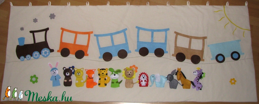 Ujbábbokkal  - Vonatos gyerek falvédő / játék / falikép/   - matt -  - Meska.hu