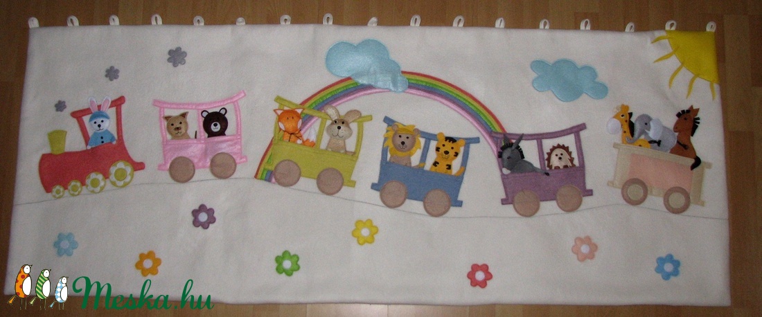 Vonatos ujbábos gyerek falvédő  pasztel színben -  - Meska.hu