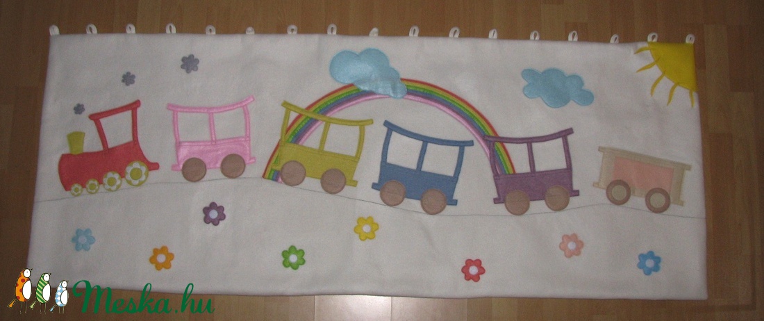 Vonatos ujbábos gyerek falvédő  pasztel színben -  - Meska.hu