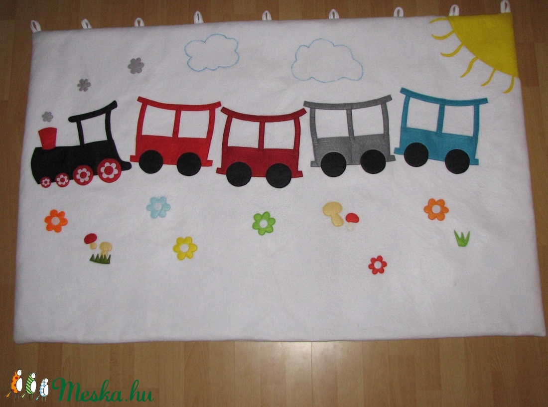 Vonatos falvédő ujjbábokkal  139X90 -  - Meska.hu