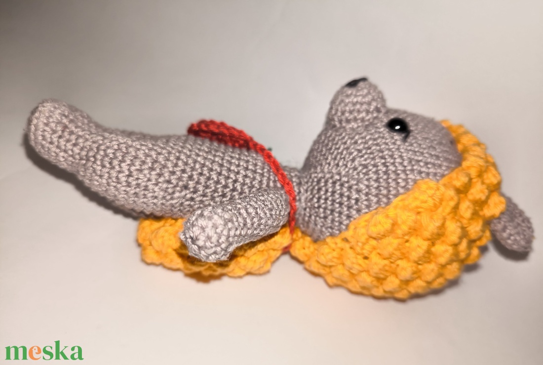 SÜNI almás táskával _Amigurumi figura - játék & sport - plüssállat & játékfigura - süni - Meska.hu SÜNI almás táskával _Amigurumi figura - játék & sport - plüssállat & játékfigura - süni - Meska.hu