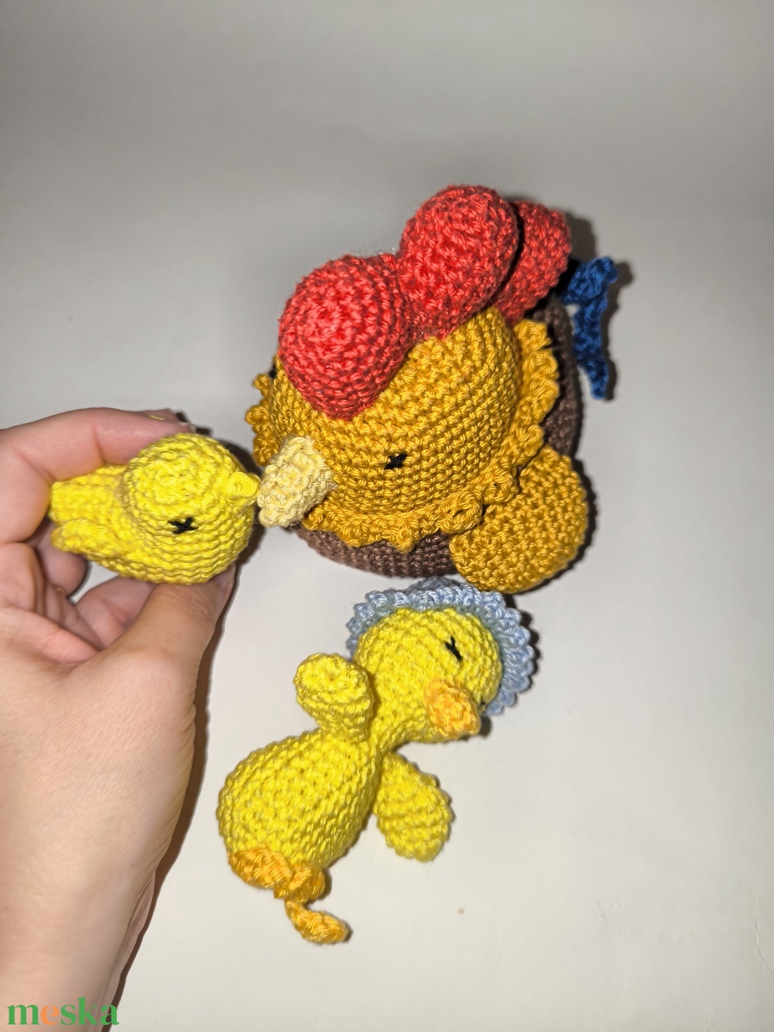 Tyúkanyó és kiscsibéi_Amigurumi figura - játék & sport - plüssállat & játékfigura - madár - Meska.hu Tyúkanyó és kiscsibéi_Amigurumi figura - játék & sport - plüssállat & játékfigura - madár - Meska.hu