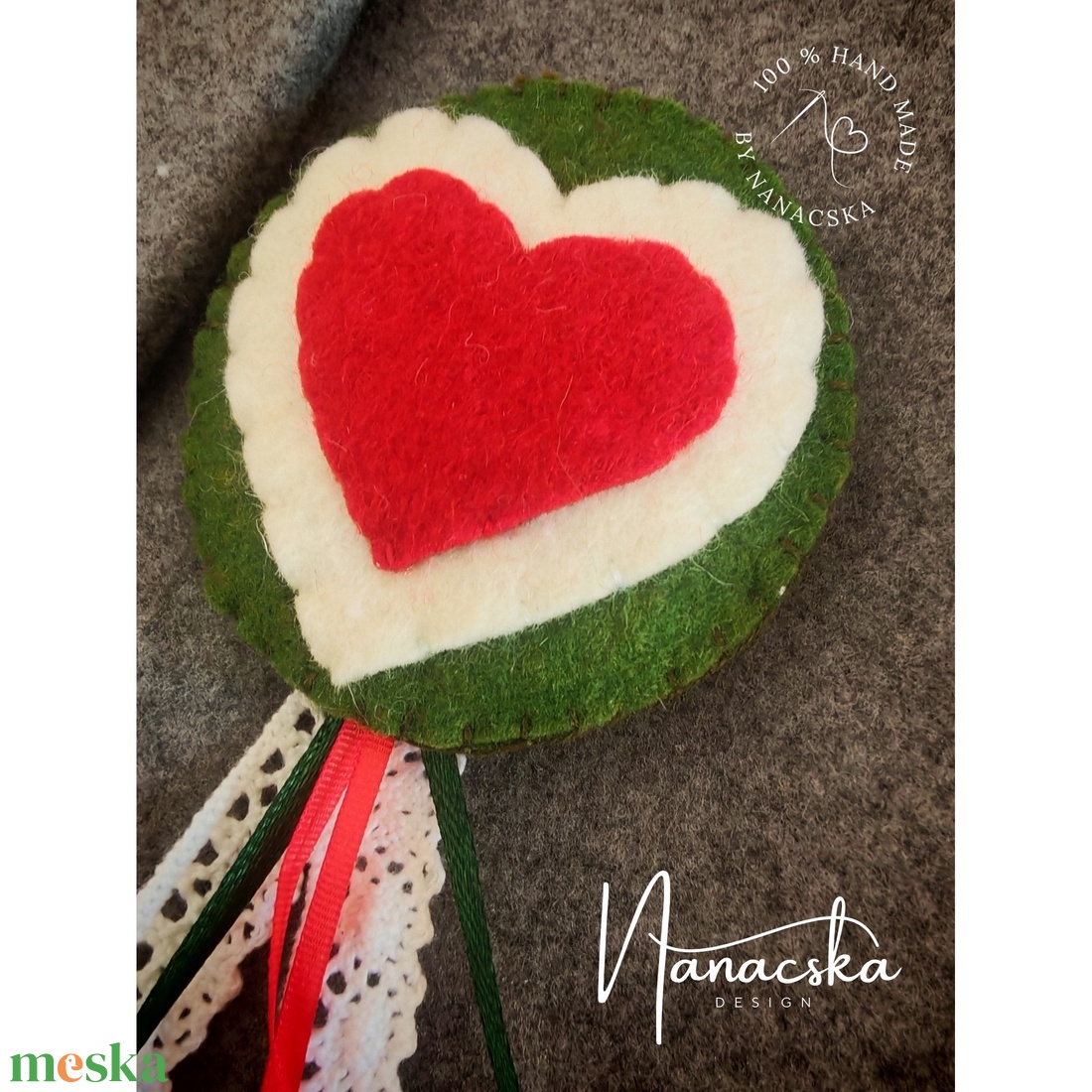 Gyapjúfilc kokárda - szív kerek - ékszer - kitűző és bross - Meska.hu