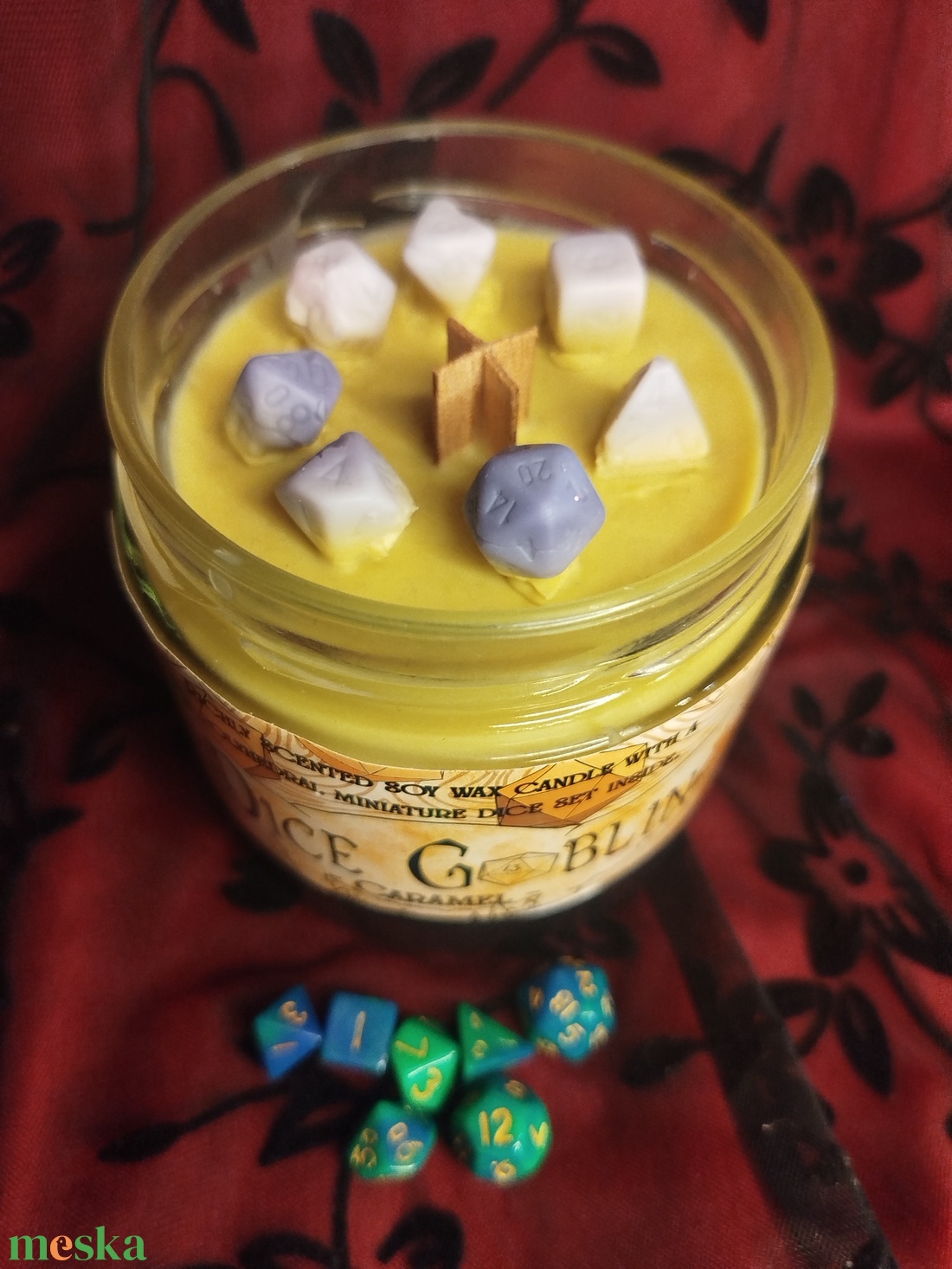[Karamella] - DiceGoblin szójaviasz illatgyertya ajándék kockával - otthon & életmód - gyertya, illat, aroma - gyertya - Meska.hu