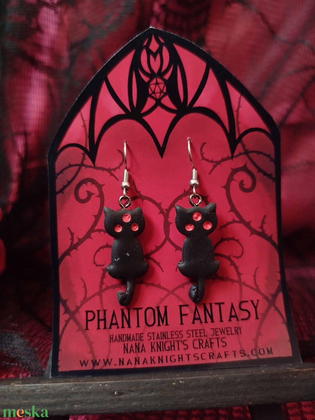 Fekete Démoncica fülbevalók - ékszer - fülbevaló - lógó fülbevaló - Meska.hu
