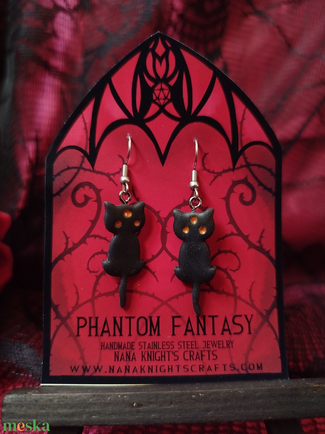 Fekete Démoncica fülbevalók - ékszer - fülbevaló - lógó fülbevaló - Meska.hu