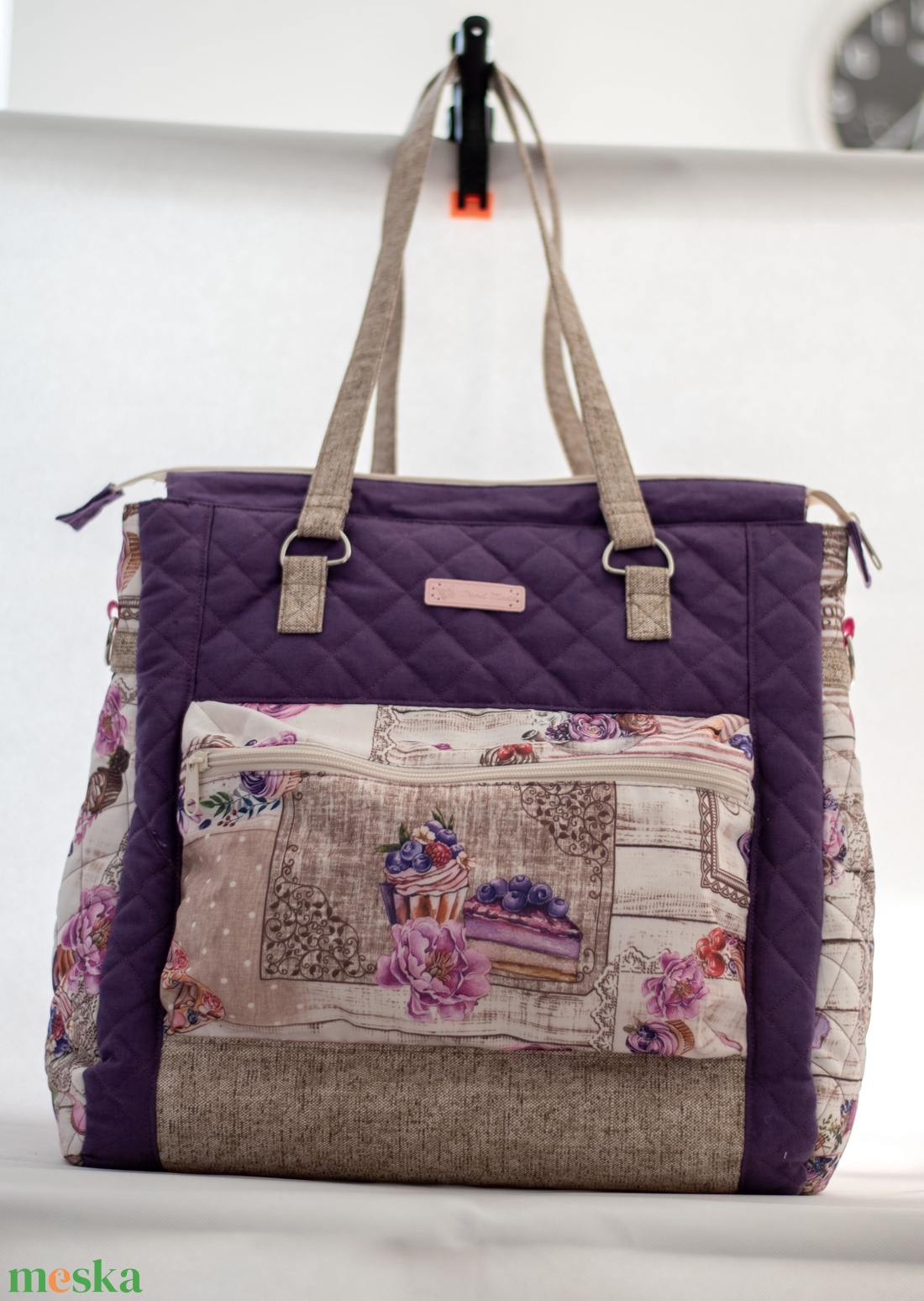 Női válltáska / vállon átvehető táska / shopper / lila mintás / iskolatáska / pelenkázótáska / pakolós - táska & tok - kézitáska & válltáska - vállon átvethető táska - Meska.hu Női válltáska / vállon átvehető táska / shopper / lila mintás / iskolatáska / pelenkázótáska / pakolós - táska & tok - kézitáska & válltáska - vállon átvethető táska - Meska.hu