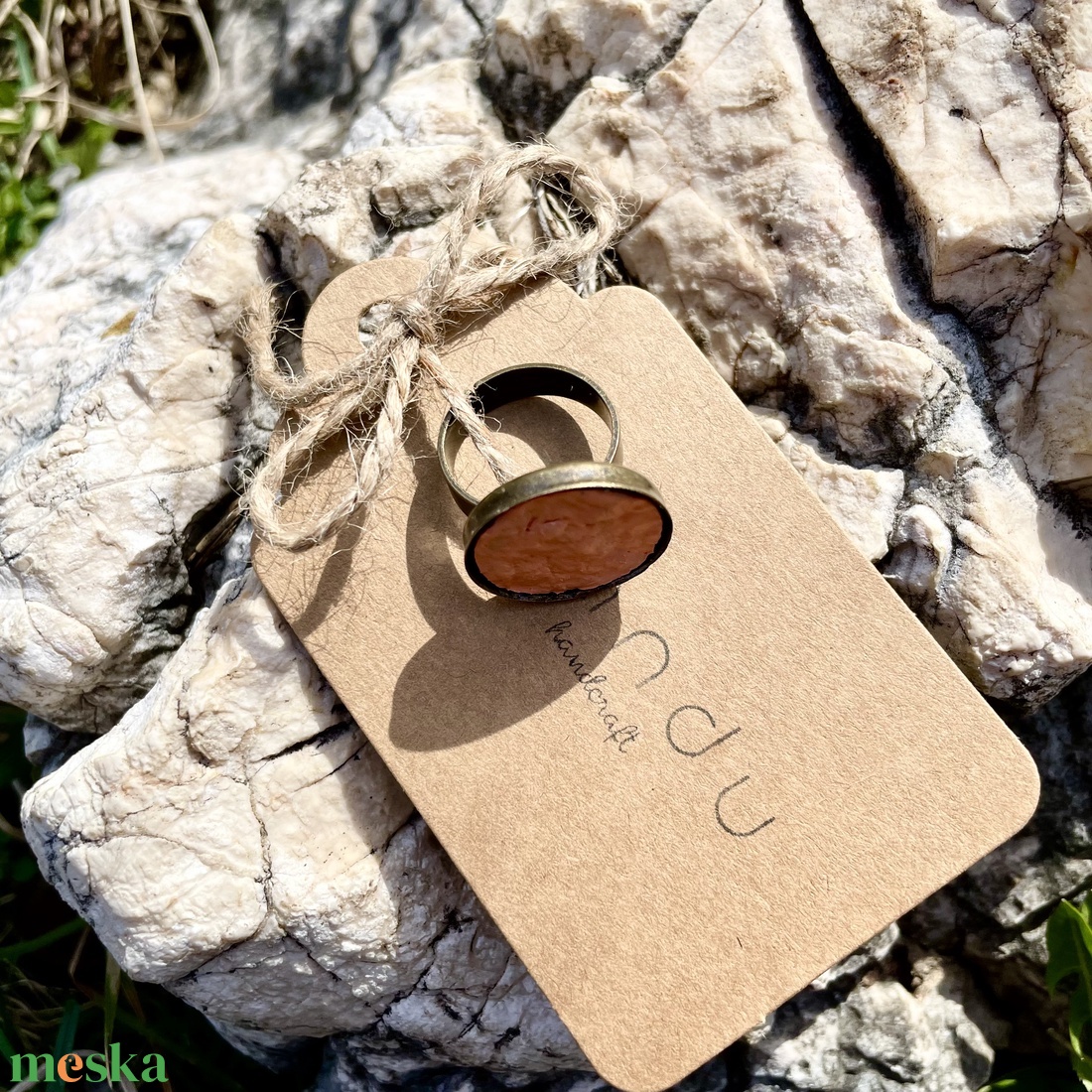 Korall színű antikolt bronz gyűrű - papírmasé - ékszer - gyűrű - statement gyűrű - Meska.hu