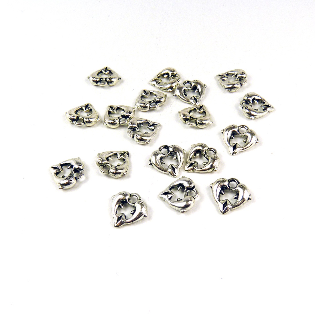 Delfines szívecske ékszerdísz, fityegő, charm 11x12mm (4db) - kellékek & szerszámok - gyöngyfűzés kellékek - fém köztesek - Meska.hu