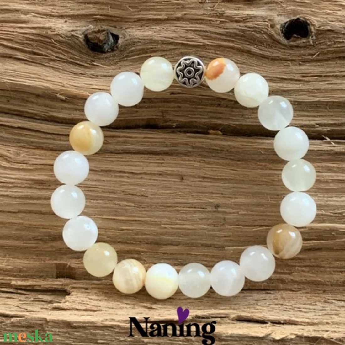 Fehér aragonit - gumis karkötő - ékszer - karkötő - ásványkarkötő - Meska.hu