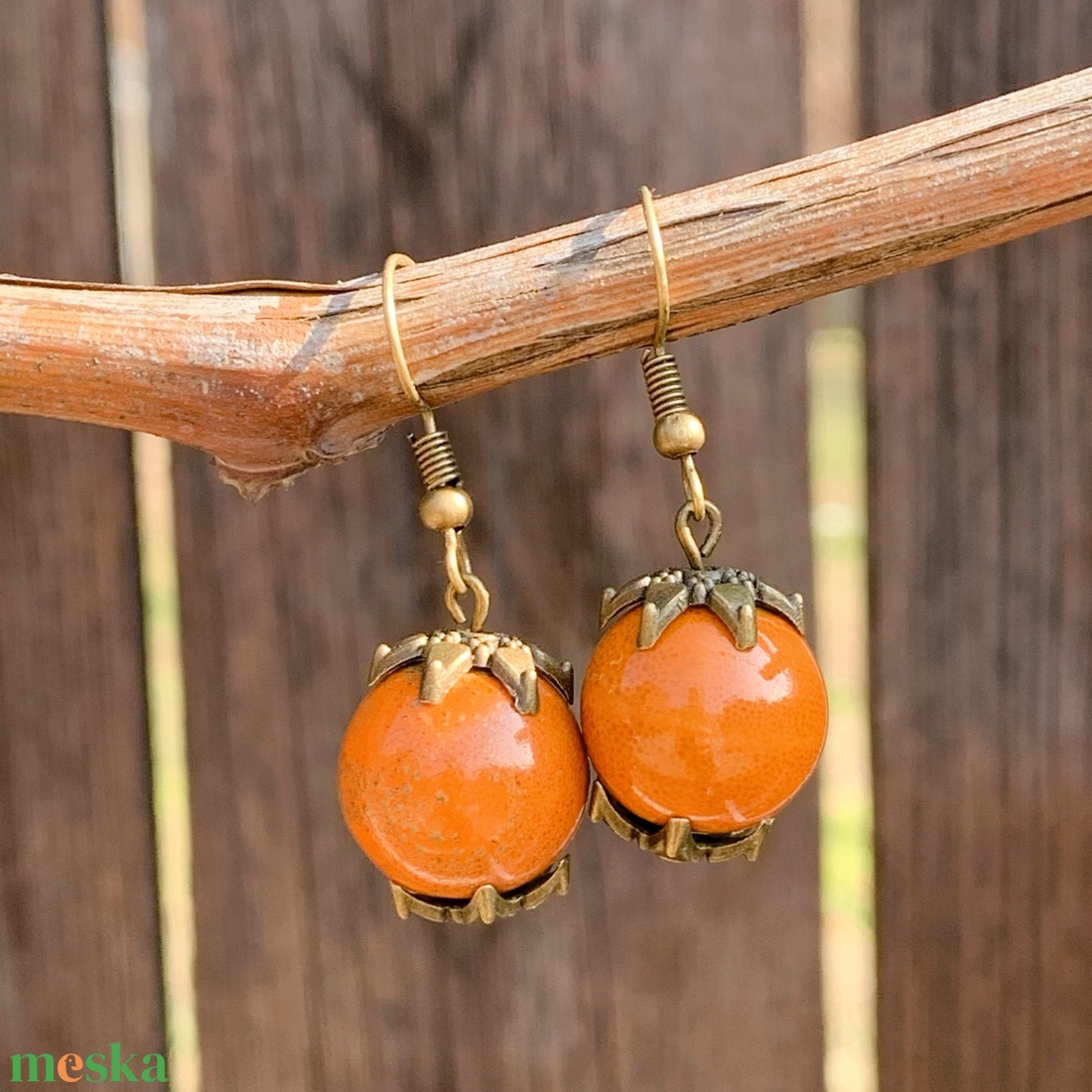 Kerámia fülbevaló - narancs - csíkos/dupla gyöngyös - gyöngykupakos - ékszer - fülbevaló - lógó fülbevaló - Meska.hu