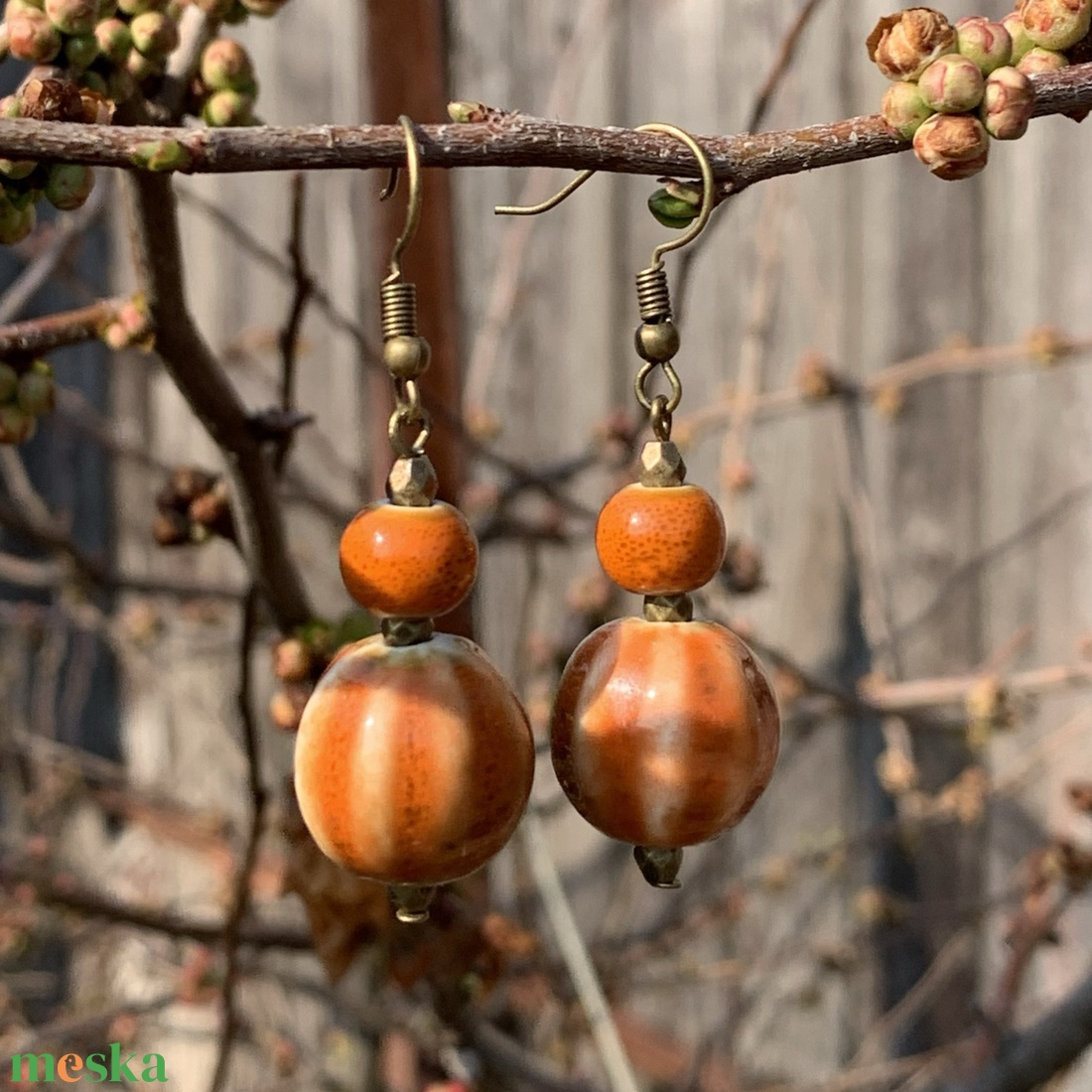 Kerámia fülbevaló - narancs - csíkos/dupla gyöngyös - gyöngykupakos - ékszer - fülbevaló - lógó fülbevaló - Meska.hu